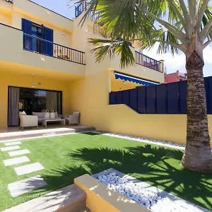 https://fantastico-duplex-en-meloneras.in-canary-islands.com